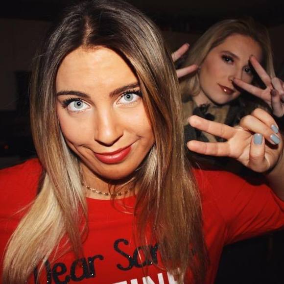 Meet your Posher, Katie - Picture 1 of 1